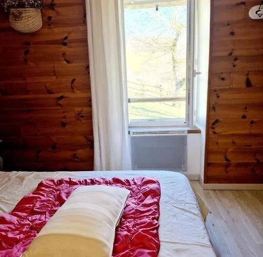 D'oustrac, Vue Imprenable Sur De Maury Feriehus *